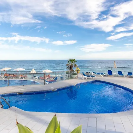 Dominion * Estepona